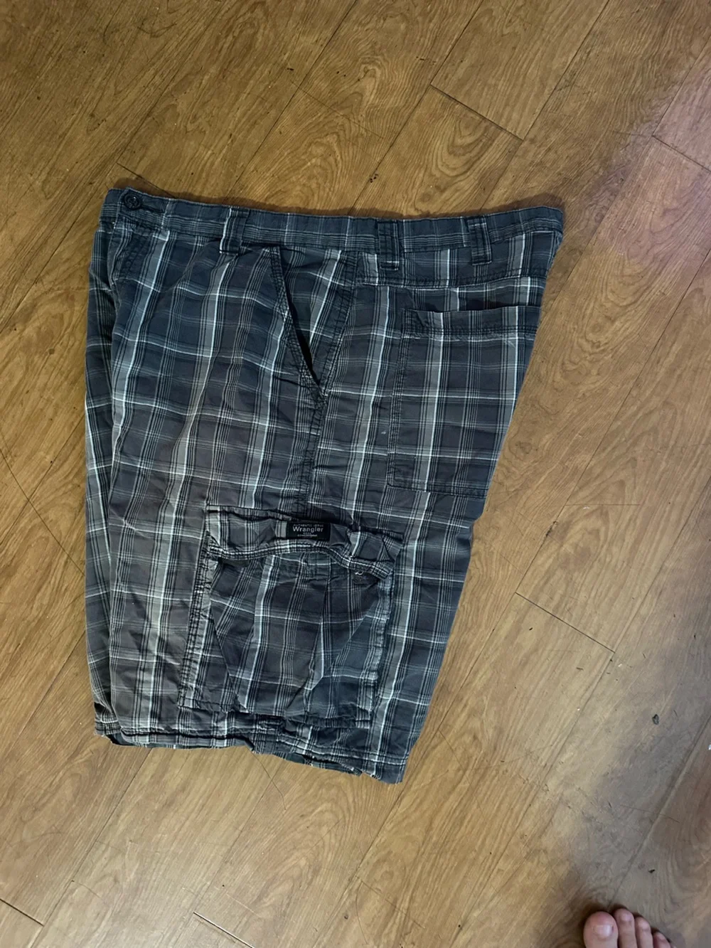 Gray Plaid Cargo Shorts - Men's Utility Style